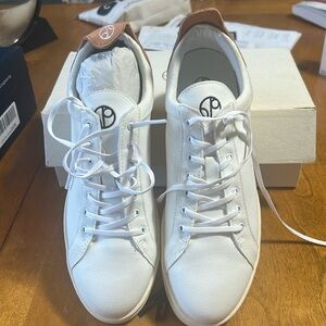 1People Size 41 White Sneakers